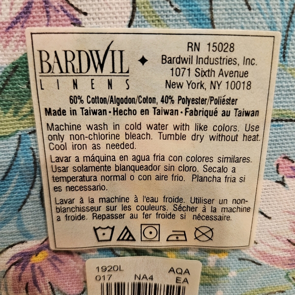 Easter Spring Floral Tablecloth Oblong AND 4 Matching Dinner Napkins BRAND NEW - Picture 7 of 11